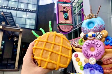 REVIEW: New Piña Colada Doughnut from Voodoo Doughnut at Universal CityWalk Orlando is a Tropical, Passholder-Exclusive Treat