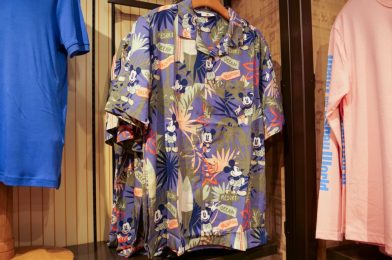 PHOTOS: New Mickey Mouse Vacation Shirt Breezes into Disney Springs