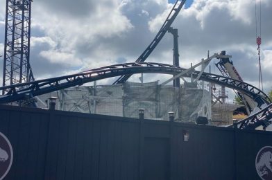 PHOTOS: Dinosaur Shaped Rock-Work Takes Shape As More Coaster Track Is Installed for “Velocicoaster” in Jurassic Park