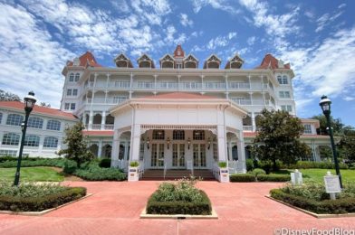 REVIEW! Celebrate the Fourth of July With a Cupcake Trio at the Grand Floridian Resort in Disney World!