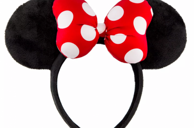 Dress Your Phone Up In Disney Style with the NEW Minnie Mouse Case We Spotted in Hollywood Studios!