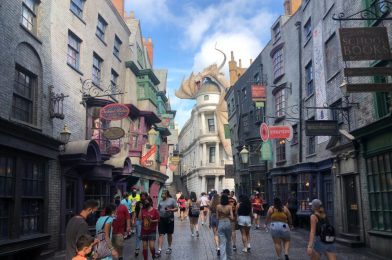 Universal Orlando Resort Extends Park Hours on Saturdays in August at Universal Studios Florida and Islands of Adventure; Hours Reduced in September