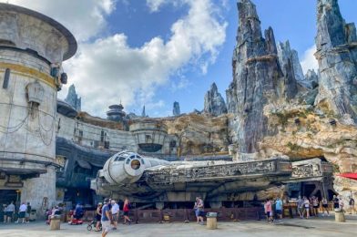 Photos: See What Disney World’s Star Wars: Galactic Starcruiser Hotel Looks Like Now