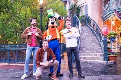 Tune in Wednesday, Sept. 16 to HGTV’s ‘Brother vs. Brother’ as Drew and Jonathan Scott Experience the Magic of Disneyland Resort