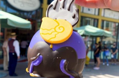 Review! The Limited-Time Pumpkin-Spiced Toffee is Available NOW in Downtown Disney!