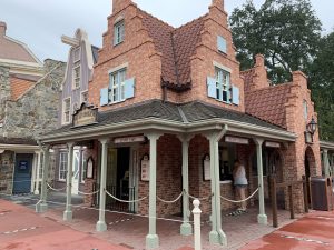 REVIEW: Magic Kingdom Hand-Dipped Corn Dogs