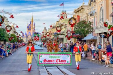 The Classic Mickey Cinnamon Roll Got Its Annual Holiday Makeover in Disney World!