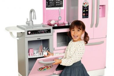 Kiddos Will Probably Obsess Over This Pretend Disney Princess Kitchen (Because We Totally Are)!