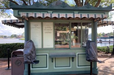 Crepes & Drinks, an Iconic Snack in EPCOT’s France Pavilion