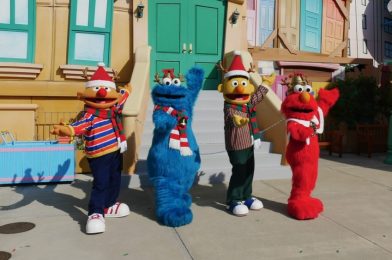 VIDEO: Meet the Sesame Street Friends in Holiday Garb in “Universal Wonderland Season’s Joy” at Universal Studios Japan