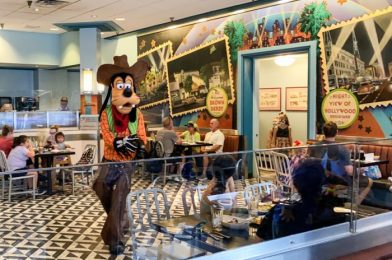 What’s Going On With Disney World Dining Reservations This Morning?! Here’s What We’re Experiencing.