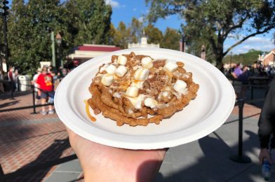 REVIEW: New Sweet Potato Casserole Funnel Cake Comes to The American Adventure for the 2020 Taste of EPCOT International Festival of the Holidays