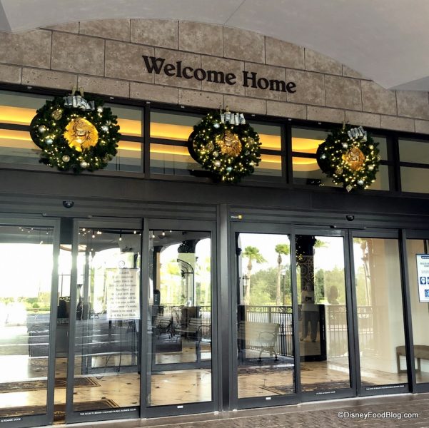 PHOTOS: See the Glistening Holiday Decorations at Disney’s Riviera Resort