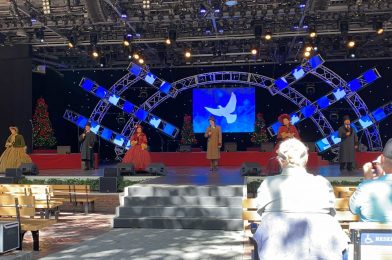 PHOTOS, VIDEO: The Voices of Liberty Return to EPCOT for Christmas Carols at the Festival of the Holidays 2020