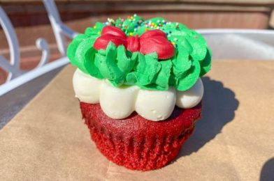 REVIEW: Does This Over The Top Peppermint Cupcake at Disney World Live Up To Its Looks?