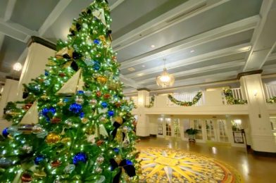 PHOTOS: It’s A Holiday Décor Tour at Disney’s Yacht and Beach Club Resorts!