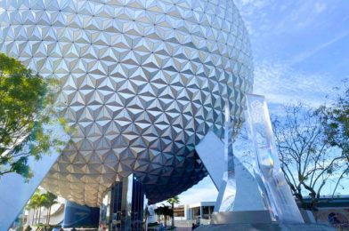 The Home of MASSIVE Cookies Revealed. A Throwback Fountain Debuts. Oh Yea…and the Train is STILL Closed 😂 in Disney World This Week!