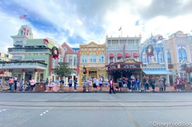 5 ✨Surprising✨ Things We Noticed On Christmas Eve in Disney World!