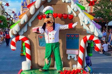 PICS! Disney Created Some Extra Magic Today With This Santa Goofy Water Art!