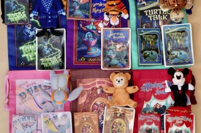 PHOTOS, VIDEO: Unboxing the “Disney Wonderbles” Attraction Poster Mystery Pins, Stuffed Keychains, and More from Tokyo Disney Resort