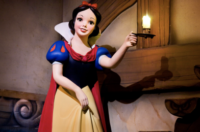 FIRST LOOK! The Snow White Attraction Has New Scenes and a NEW NAME in Disneyland!