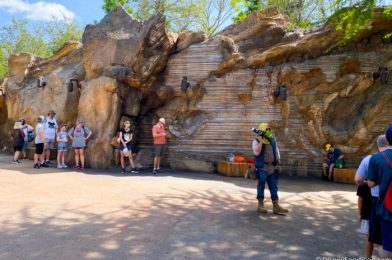 Photo! Photopass Photographers Testing a More Casual Look At Disney World