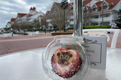 REVIEW – Red Hot Cinnamon Cupcake is the FIRST Valentine’s Day Treat of the Season – and Doesn’t Live Up to Its Name