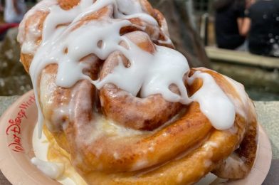 REVIEW – Gaston’s Tavern Cinnamon Rolls Are Roughly the Size of a Barge