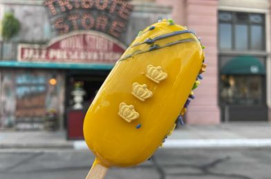 REVIEW: Bananas Foster Cheesecake Pop from the Mardi Gras Tribute Store at Universal Studios Florida