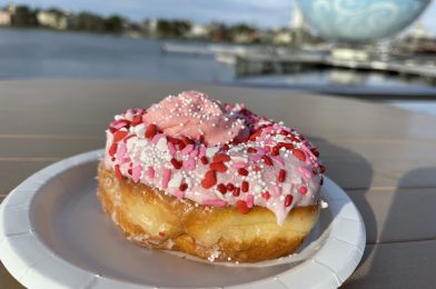 REVIEW: Everglazed Donuts & Cold Brew’s Limited-time Sweet Heart Donut