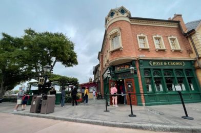 PHOTOS: First Look at a REOPENED Rose & Crown Dining Room in Disney World!