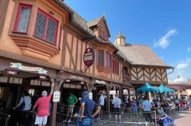 PHOTOS – At Magic Kingdom Today: Extended Queues, a Camera Crew, and MORE 50th Anniversary Castle Adornments