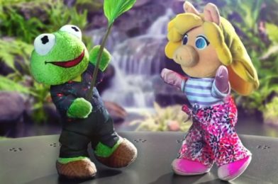 ATTENTION: Seriously Adorable Kermit and Miss Piggy Plushes Are Now Online