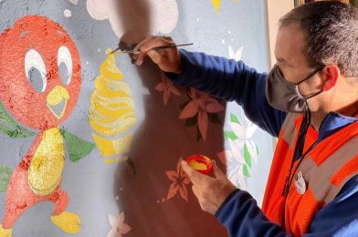 New Orange Bird Mural to Debut Today in Magic Kingdom