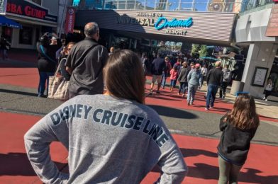 SATURDAY SIX: 6 Reasons We Love Universal CITYWALK (Voodoo Doughnut, Mini Golf, Shopping and MORE!)