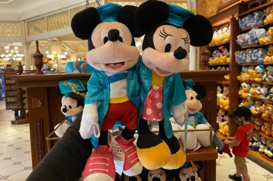 PHOTOS: New Mickey and Minnie Mouse Graduation Plush Celebrate the Class of 2021 at Walt Disney World