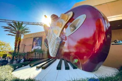 You HAVE to See What’s on the Menu at This Reopened Hollywood Studios Pretzel Cart