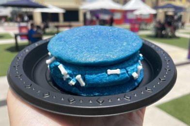 REVIEW: Jurassic World Whoopie Pie from the New Tribute Store at Universal Studios Florida