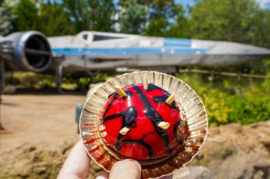 REVIEW: Limited Time “Star Wars” Darth Maul Chocolate Mousse is a Surprise Delight at Disney’s Hollywood Studios