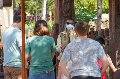 PHOTOS: Cast Members Asking Guests to Wear Masks in Some Outdoor Queues at Walt Disney World, Free Disposable Masks Available