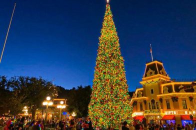 REVIEW: Disneyland Went Wild with GREEN Whipped Cream and CRANBERRY Burgers!