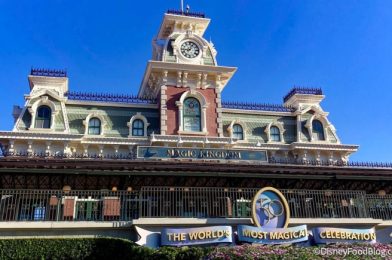 A Disney World Railroad Dress With POCKETS?! Yes Please!