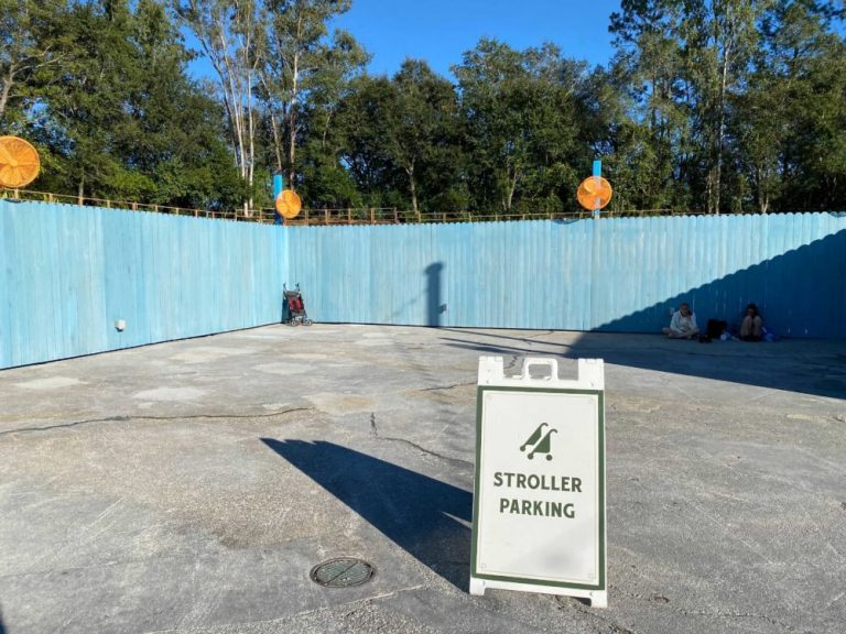 photos-former-site-of-primeval-whirl-opens-as-stroller-parking-at