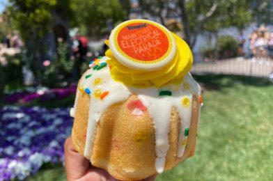 REVIEW: Main Street Electrical Parade Bundt Cake is a Cute and Yummy Dessert From Plaza Inn at Disneyland