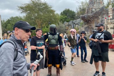 PHOTOS, VIDEO: Boba Fett Arrives at Star Wars: Galaxy’s Edge in Disneyland