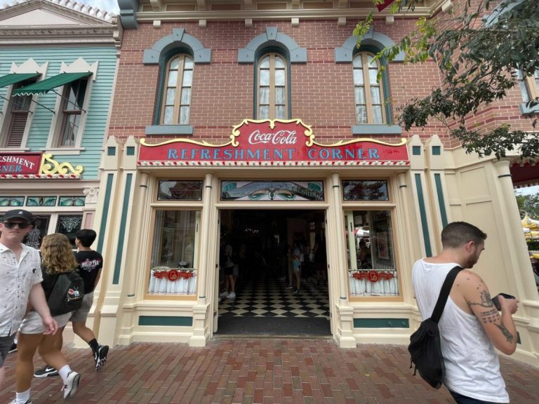 REVIEW: Rocket Soda Misses the Mark at Refreshment Corner in Disneyland ...