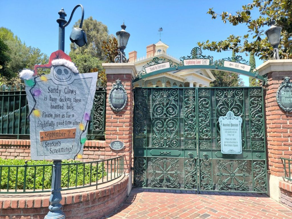 The Haunted Mansion Holiday Transformation Begins At Disneyland Park Disney By Mark 
