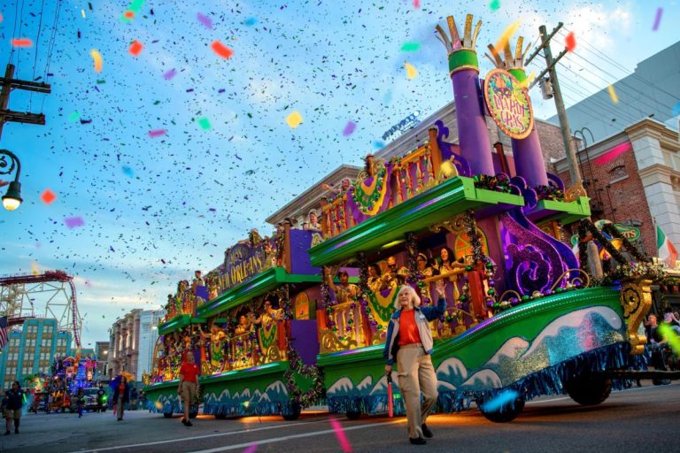 Universal Orlando Resort Announces Mardi Gras Float Ride and Dine