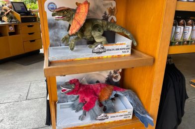 New Interactive Dilophosaurus and Pyroraptor Plush Toys at Universal Orlando Resort