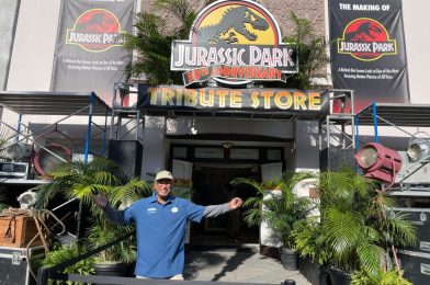 FULL TOUR: Jurassic Park 30th Anniversary Tribute Store Opens With Photo Ops, Movie Props, and More at Universal Studios Florida